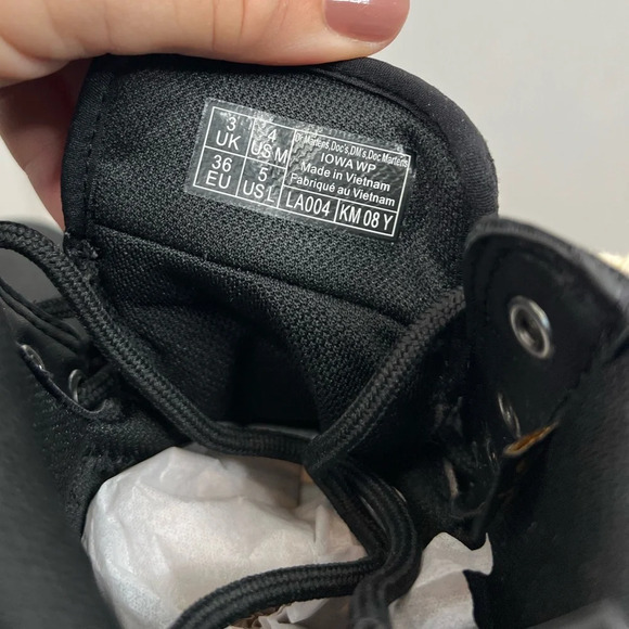 Dr. Martens Iowa Unisex Combat Boots Black Waterproof Size 4 or Womens size 5 - Picture 10 of 10